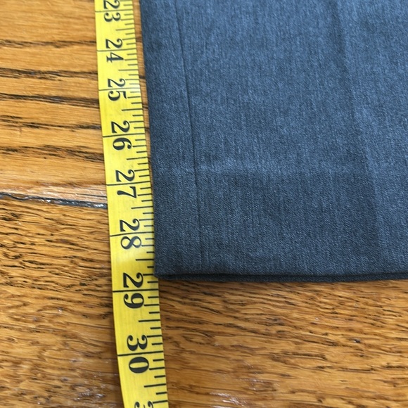 Talbots Chatham Ankle pants in gray,  Side zip. Size 12. Excellent condition. - Picture 11 of 15